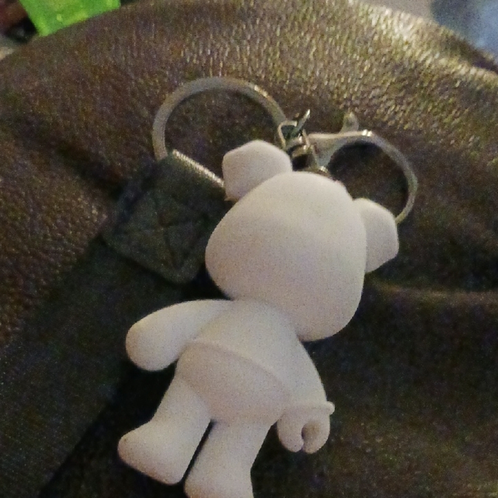 Black and White Bear Keychain - Picture 5 of 5